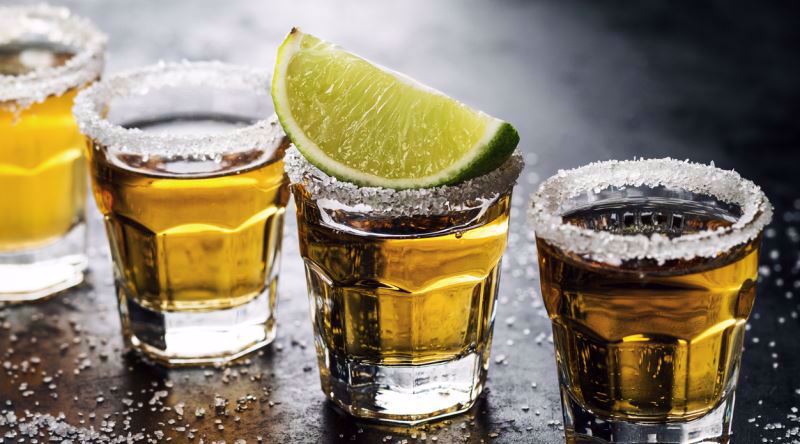 Kokteyller & Shotlar / Cocktails & Shots
